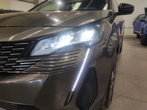 Peugeot 3008 Hybrid 225 e-EAT8 Allure