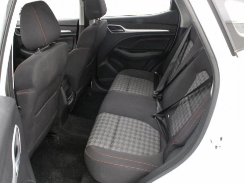 MG ZS 1.5 COMFORT 106 5P