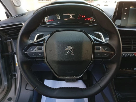 Peugeot 2008 Allure BlueHDI 130 S&S EAT8