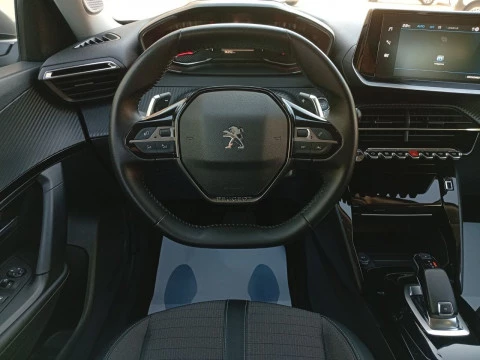 Peugeot 2008 Allure BlueHDI 130 S&S EAT8