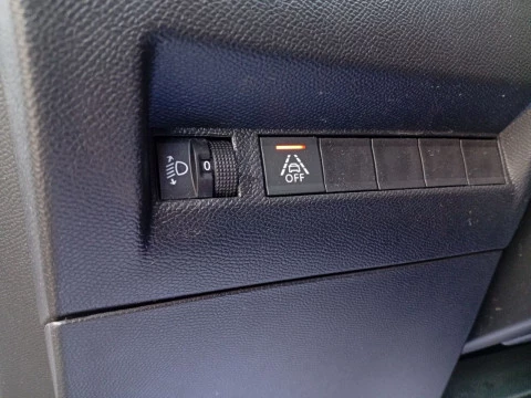 Peugeot 2008 Allure BlueHDI 130 S&S EAT8