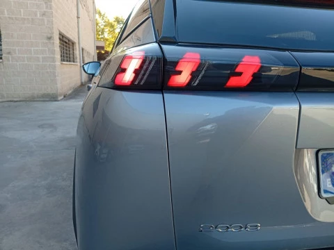 Peugeot 2008 Allure BlueHDI 130 S&S EAT8
