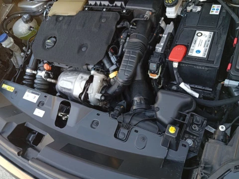 Peugeot 2008 Allure BlueHDI 130 S&S EAT8