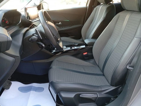 Peugeot 2008 Allure BlueHDI 130 S&S EAT8