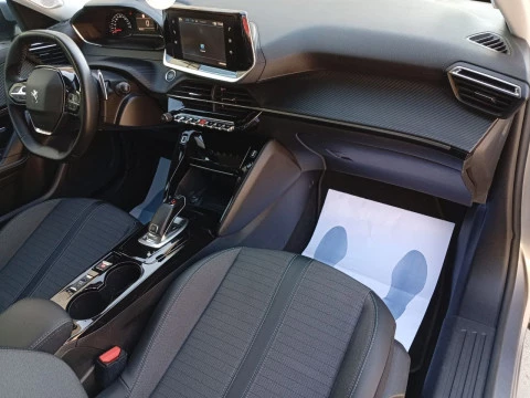 Peugeot 2008 Allure BlueHDI 130 S&S EAT8