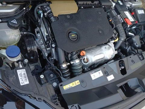 Peugeot 2008 Allure BlueHDI 130 S&S EAT8