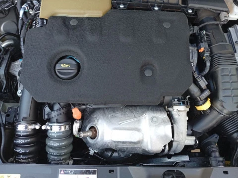 Peugeot 2008 Allure BlueHDI 130 S&S EAT8