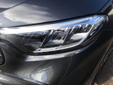 Mercedes-Benz GLC  300 de 4MATIC con tecnología híbrida EQ