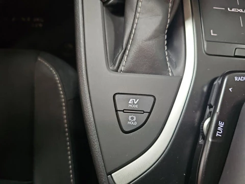 Lexus UX 2.0 250h Business