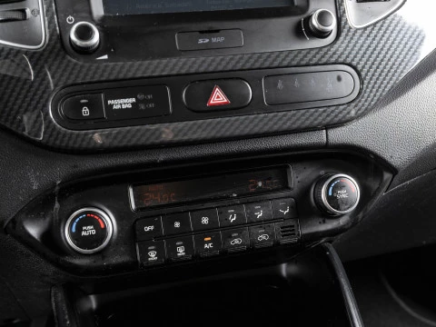 Kia Carens 1.6 GDi 99kW (135CV) Drive