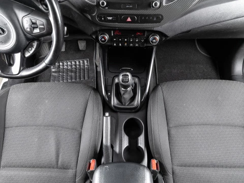 Kia Carens 1.6 GDi 99kW (135CV) Drive