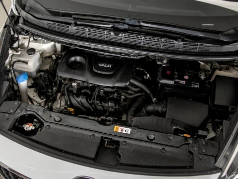 Kia Carens 1.6 GDi 99kW (135CV) Drive