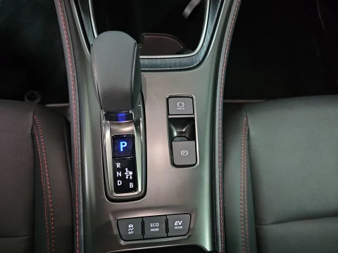 Lexus LBX 1.5 136cv HEV Elegant+ Black