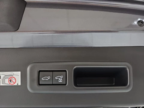 Lexus LBX 1.5 136cv HEV Elegant+ Black