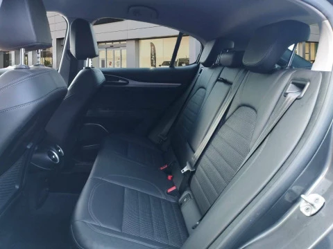 Alfa Romeo Stelvio 2.2 Diésel 140kW (190CV) Sprint+ Q4