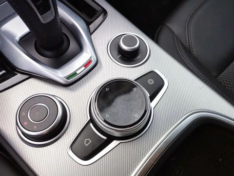 Alfa Romeo Stelvio 2.2 Diésel 140kW (190CV) Sprint+ Q4