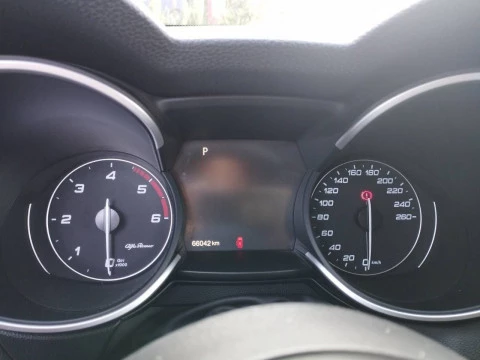 Alfa Romeo Stelvio 2.2 Diésel 140kW (190CV) Sprint+ Q4