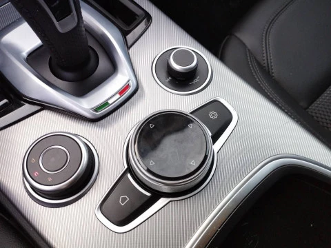 Alfa Romeo Stelvio 2.2 Diésel 140kW (190CV) Sprint+ Q4