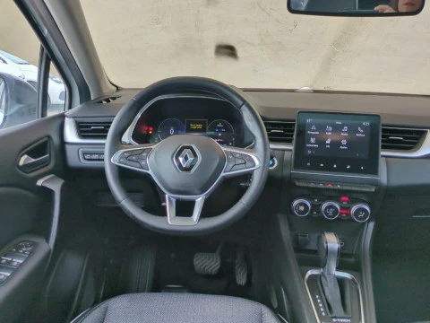 Renault Captur Fast Track E-TECH PHEV 160cv