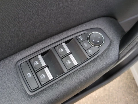 Renault Captur Fast Track E-TECH PHEV 160cv