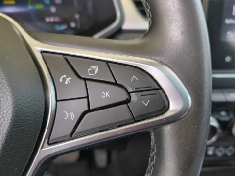 Renault Captur Fast Track E-TECH PHEV 160cv