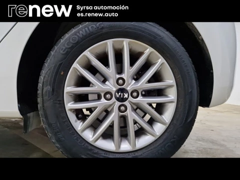 Kia Rio 1.2 CVVT 62kW (84CV) Concept