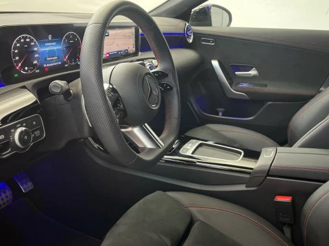 Mercedes-Benz CLA 220 D DCT