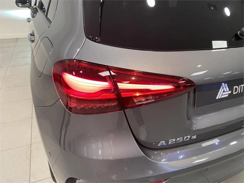 Mercedes-Benz Clase A 250 e con tecnología híbrida EQ