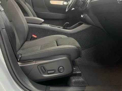 Volvo XC40 XC40 B3 PLUS BLACK EDITION