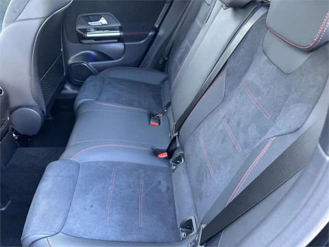 Mercedes-Benz GLA 250 e con tecnología híbrida EQ