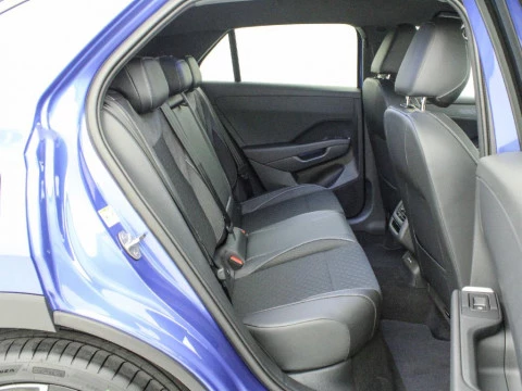 Volkswagen T-Roc 1.5 ETSI MHEV 110KW DSG R-LINE 150 5P