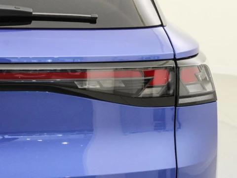 Volkswagen T-Roc 1.5 ETSI MHEV 110KW DSG R-LINE 150 5P