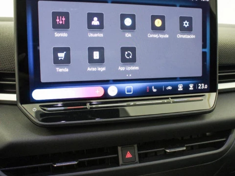 Volkswagen T-Roc 1.5 ETSI MHEV 110KW DSG R-LINE 150 5P