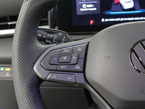 Volkswagen T-Roc 1.5 ETSI MHEV 110KW DSG R-LINE 150 5P