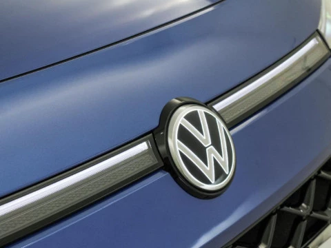 Volkswagen T-Roc 1.5 ETSI MHEV 110KW DSG R-LINE 150 5P