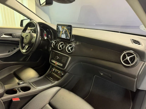 Mercedes-Benz GLA GLA 180