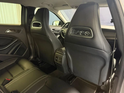 Mercedes-Benz GLA GLA 180