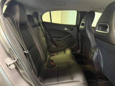 Mercedes-Benz GLA GLA 180