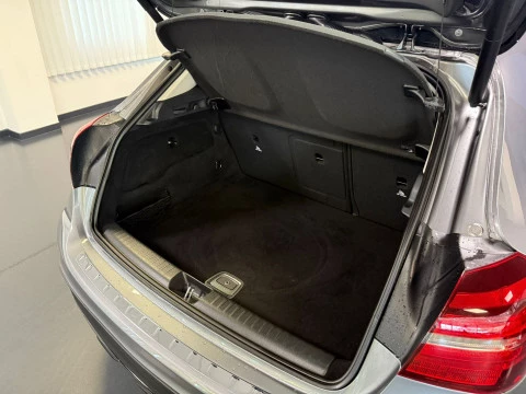 Mercedes-Benz GLA GLA 180