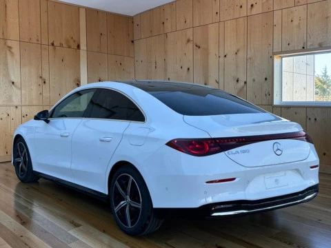 Mercedes-Benz CLA  180 con tecnologia hibrida