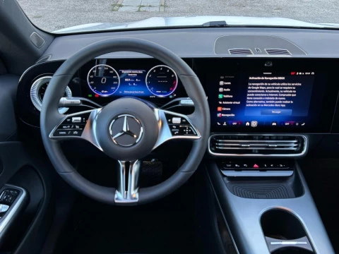 Mercedes-Benz CLA  180 con tecnologia hibrida