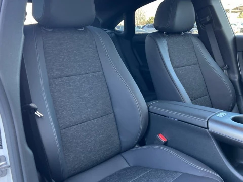 Mercedes-Benz CLA  180 con tecnologia hibrida