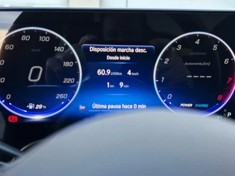 Mercedes-Benz CLA  180 con tecnologia hibrida