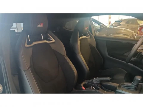 Toyota GR Yaris 1.6T 280 RZ A/T + TOURING PACK