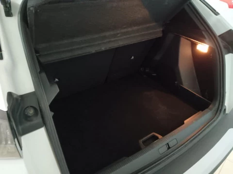 Peugeot 2008 1.5 BLUEHDI 130 S&S ALLURE AUTO 5P