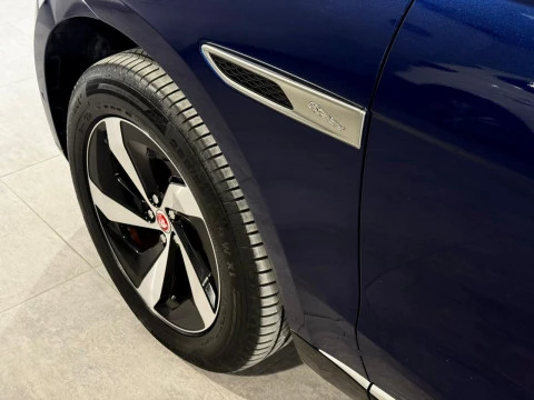Jaguar F-Pace 2.0D L4 MHEV STANDARD AUT. AWD 163