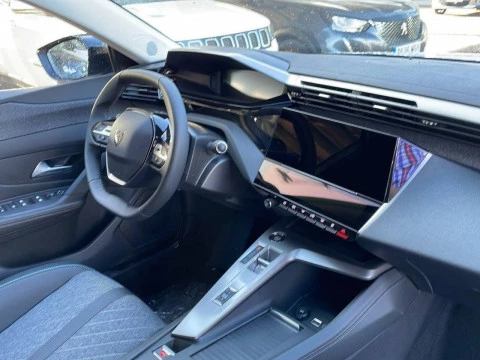 Peugeot 408 408 Allure HYBRID 136 eDCS6