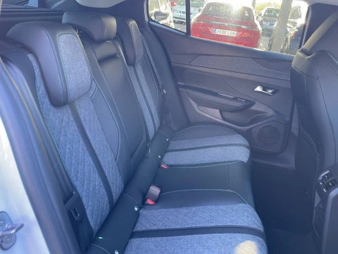 Peugeot 408 408 Allure HYBRID 136 eDCS6