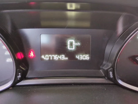 Peugeot 308 5p Business Line BlueHDi 73KW (100CV)