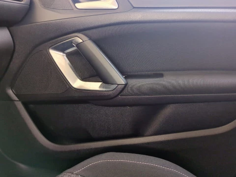 Peugeot 308 5p Business Line BlueHDi 73KW (100CV)